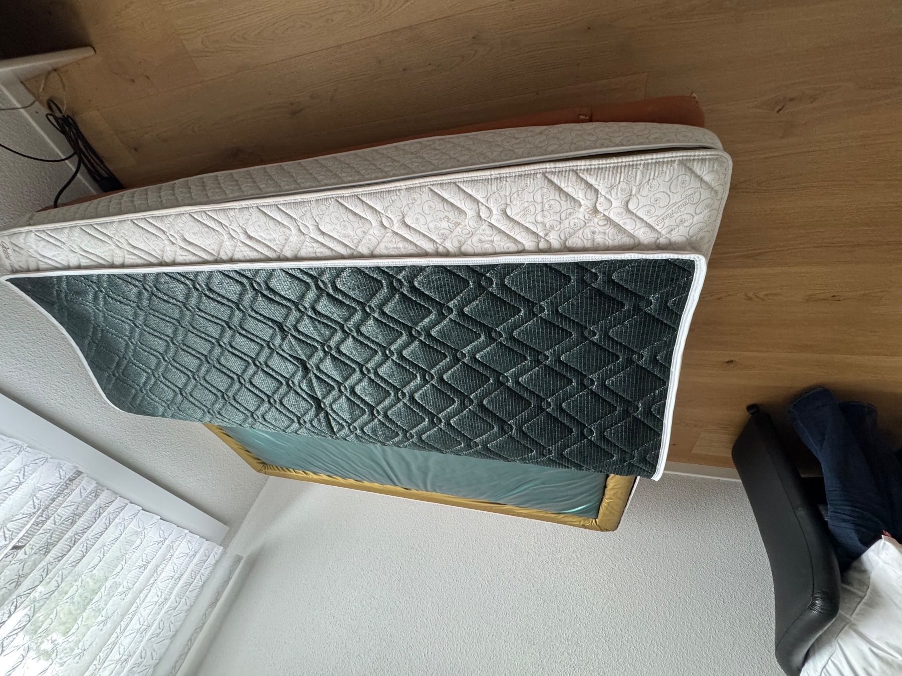 Letti: AquaDynamic Wasserbett – Usato da Widen venduto da SWE999 2