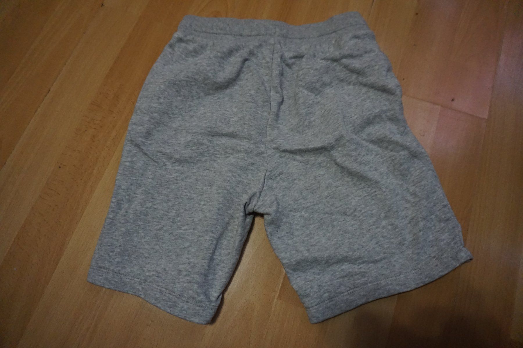 H&M Hosen: H&M Graue Sommer Shorts, Gr. 140 – Gebraucht aus Zürich von einalemjena 3