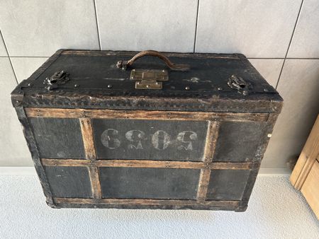 Alte Militärkoffer, Vintage, Dekoration.