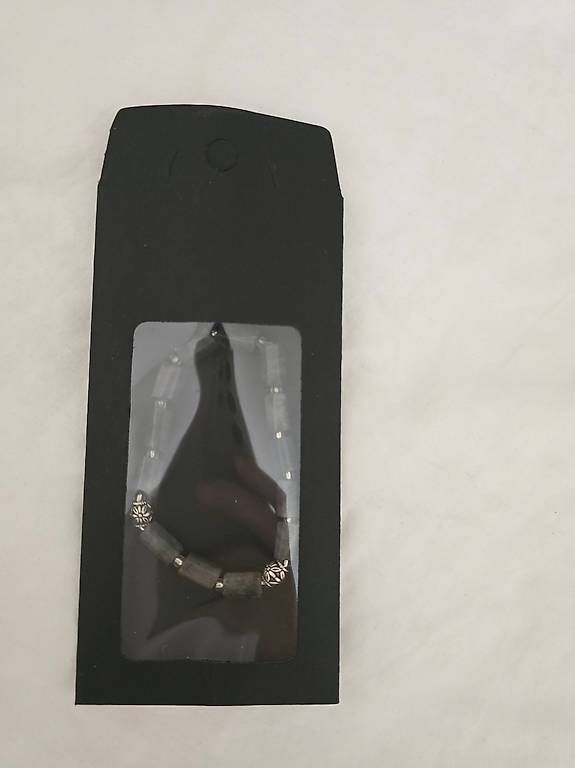 Bracciali & Braccialetti: Bracelet calcédoine grise et onyx – Usato da Cheseaux-Lausanne venduto da Ana_Gandarinho 1