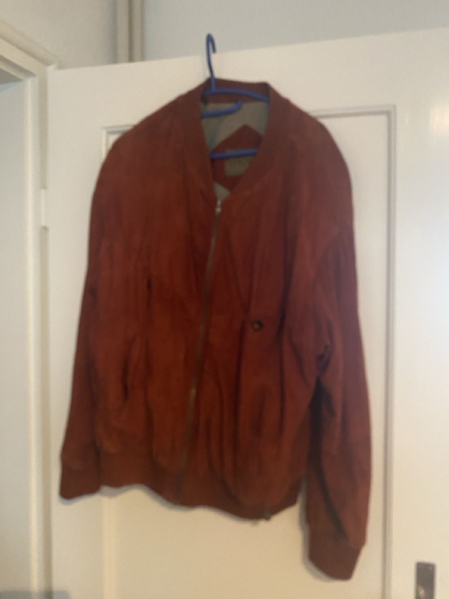 Jacken: Rostrote Wildlederjacke. Grösse 56 – Gebraucht aus Basel von Barry27