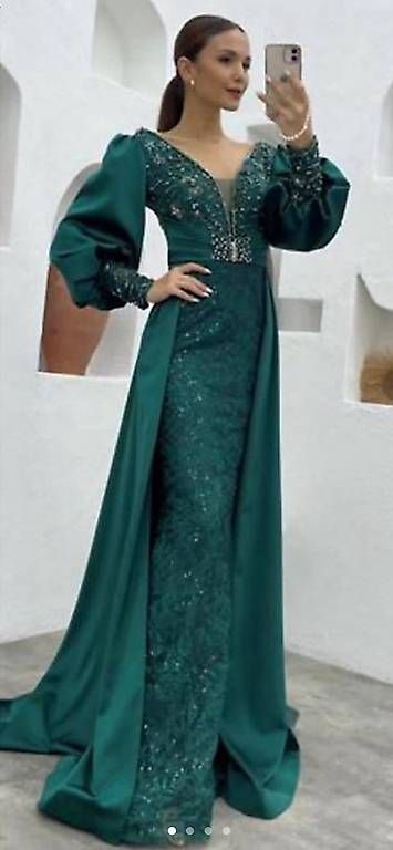 Vestiti: Abendkleid Grün  – Usato da Kloten venduto da Privat2011