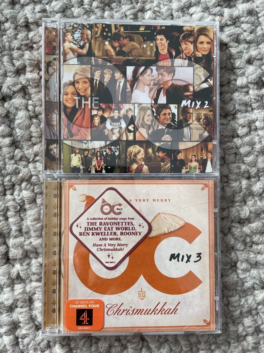 CD: 2x Music From The OC: Mix 2+3 – Usato da Reinach AG venduto da trigger7811