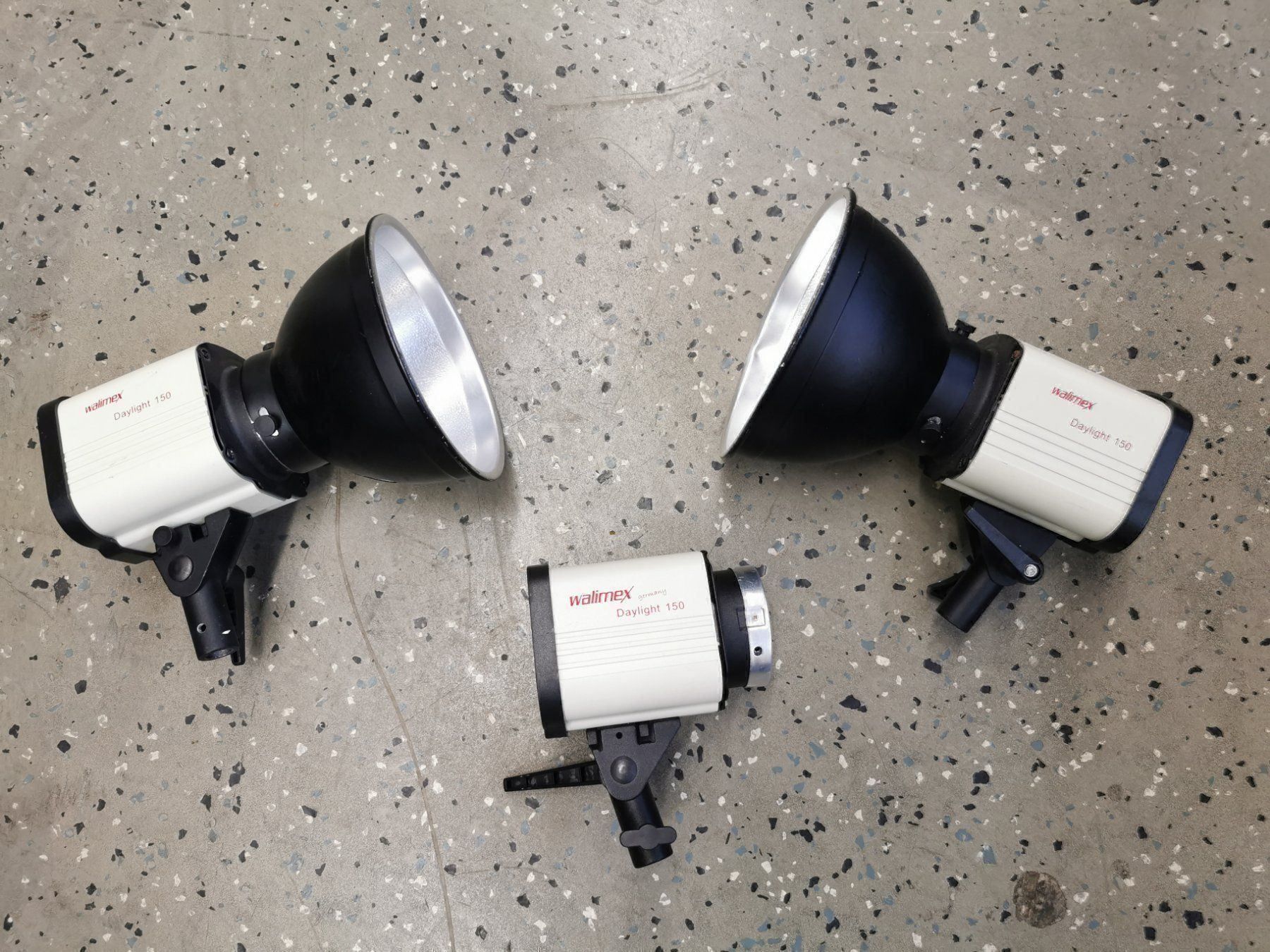 Lampade: 3x Walimex Daylight 150 (Dauerlicht) – Usato da Neuhausen venduto da PBMG