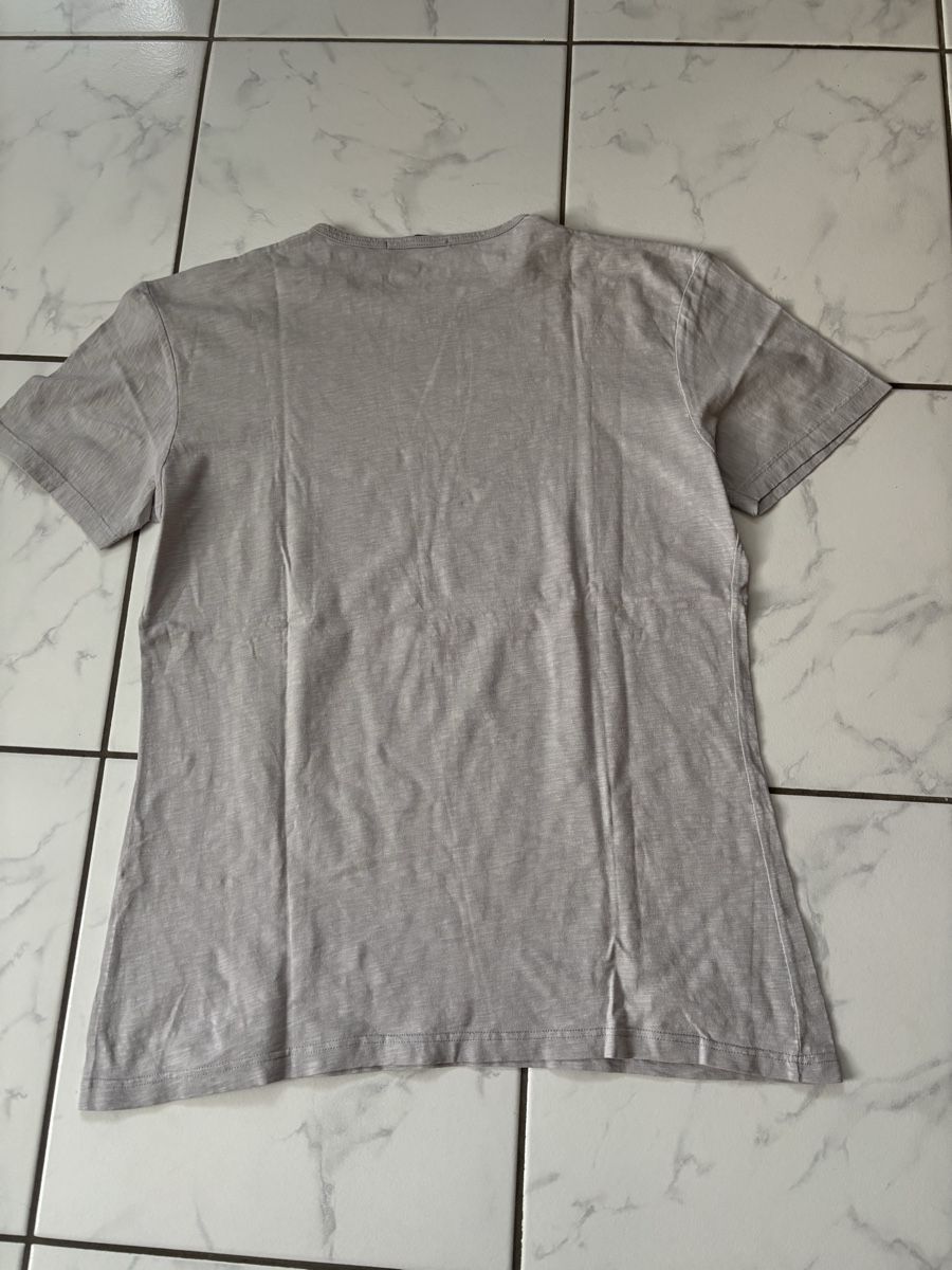 T-shirt: Maglietta  – Nuovo (secondo la descrizione) da Schwyz venduto da Francesca54 2