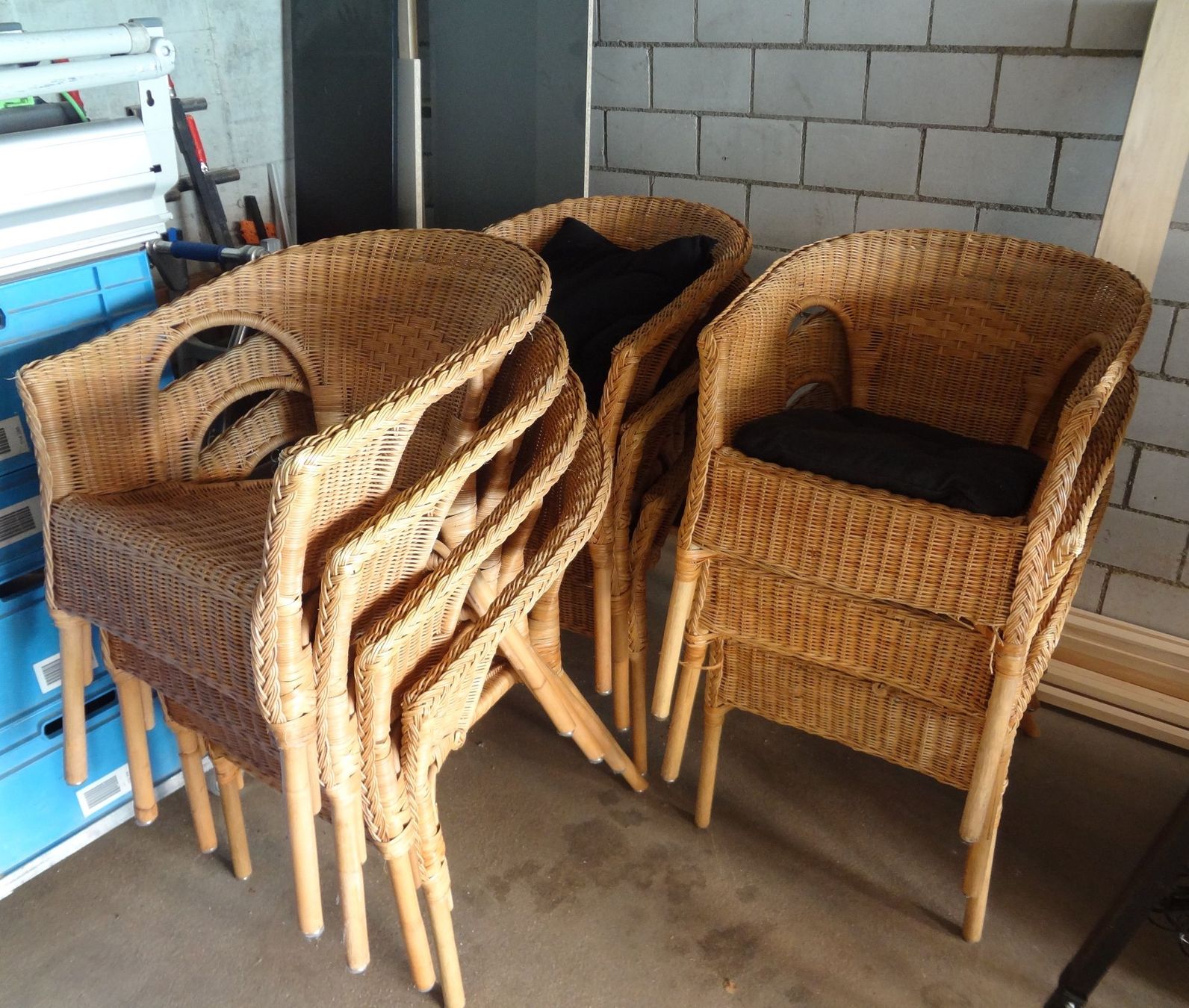 Ikea Sedie: 10-teiliges Gartenstuhlset – Usato da Thun venduto da Fra130