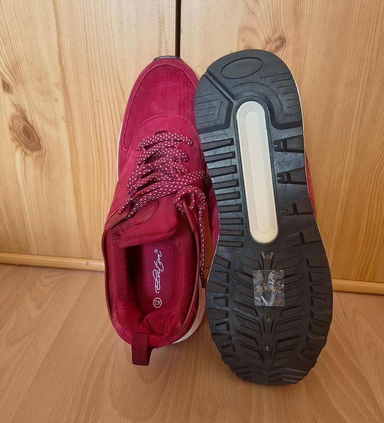 Scarpe da uomo: Sneakers Herren Grösse 43 Weinrot – Nuovo (secondo la descrizione) da Salez venduto da Givik. 2