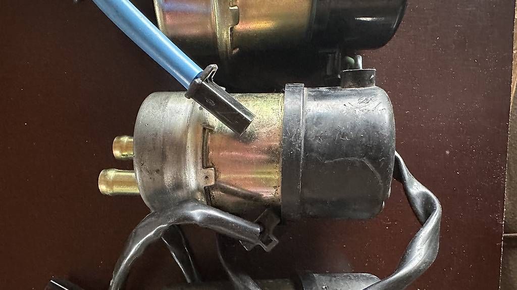Tutti pezzi di ricambio auto: Honda RD03 RD04 Benzinpumpen  – Usato da Heimenschwand venduto da AntiDope 2