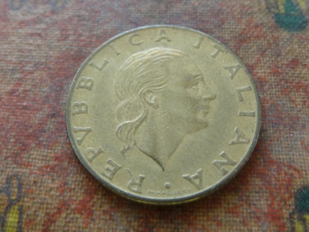 Tutti le monete: ITALIE  200  Lire  1979 – Usato da Romanel-sur-Lausanne venduto da Swift13 1