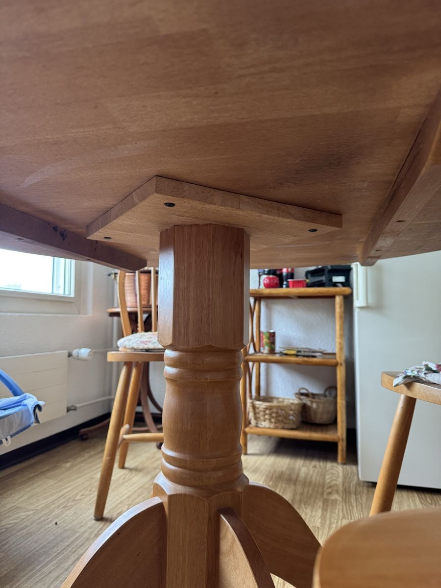 Tavoli: Table de cuisine  – Usato da Neuchâtel venduto da micov 1