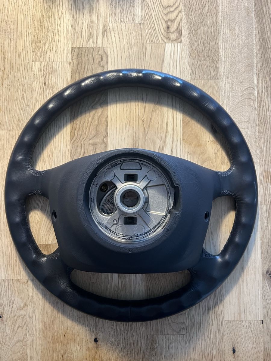 Porsche Tutti pezzi di ricambio auto: Porsche 996.1 Lenkrad 1997 Blau – Usato da Zürich venduto da KronossonorK 1