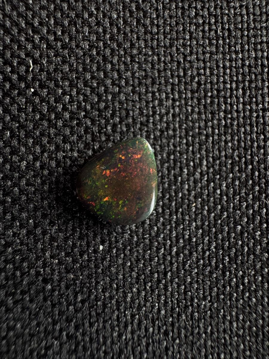 Pierres précieuses: Black Opal 1.25 ct – Neuf avec emballage d'origine à Wängi par Horus90 1