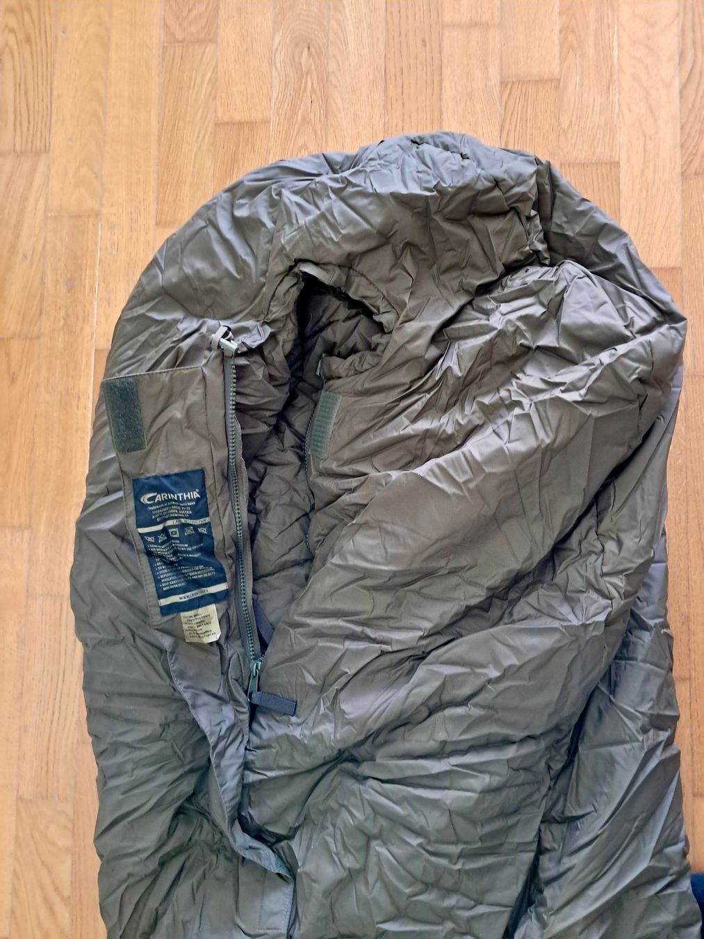 Carinthia Defense 4 Schlafsack 185 cm (M) (Gebraucht) in Zrich fr CHF 120   mit Lieferung auf Ricardo kaufen