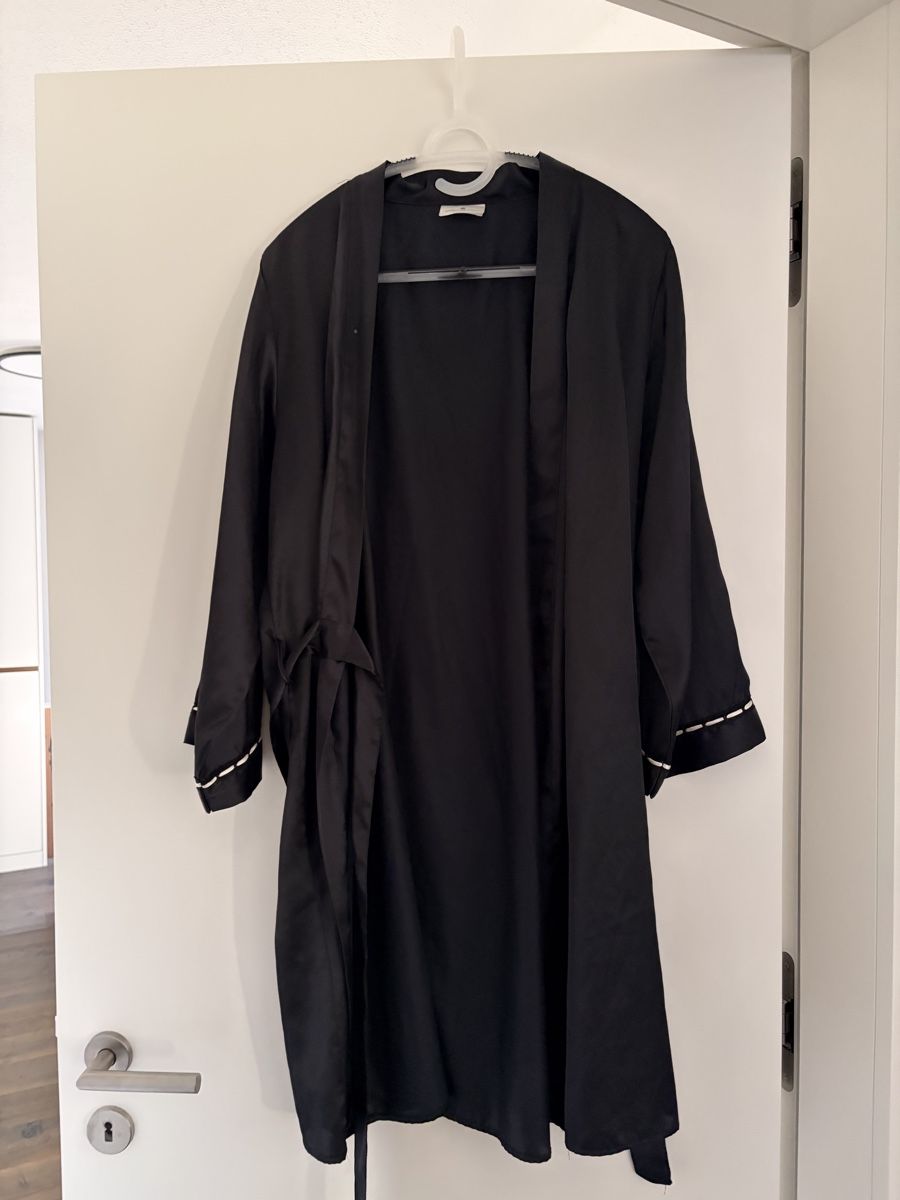 Bademäntel: Schwarzer Bademantel/Kimono Gr.S/M – Gebraucht aus Lachen SZ von AnSi88