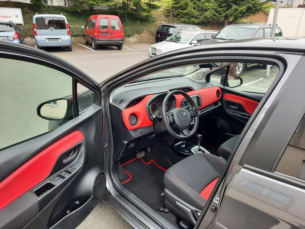 Toyota Automobili: Toyota Yaris 1.33 mit erst 28100 Kilometer – Usato da Gossau SG venduto da Kalaluma 5