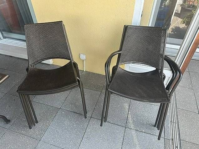 Set di tavolo e panche: EMU Table avec rallonge et 8 chaises – Usato da St-Cierges venduto da merlin6633 4