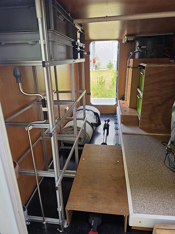 Veicoli da campeggio: Ford Chausson Trigano FLASH 04 – Usato da Lotzwil venduto da Sternharry 8