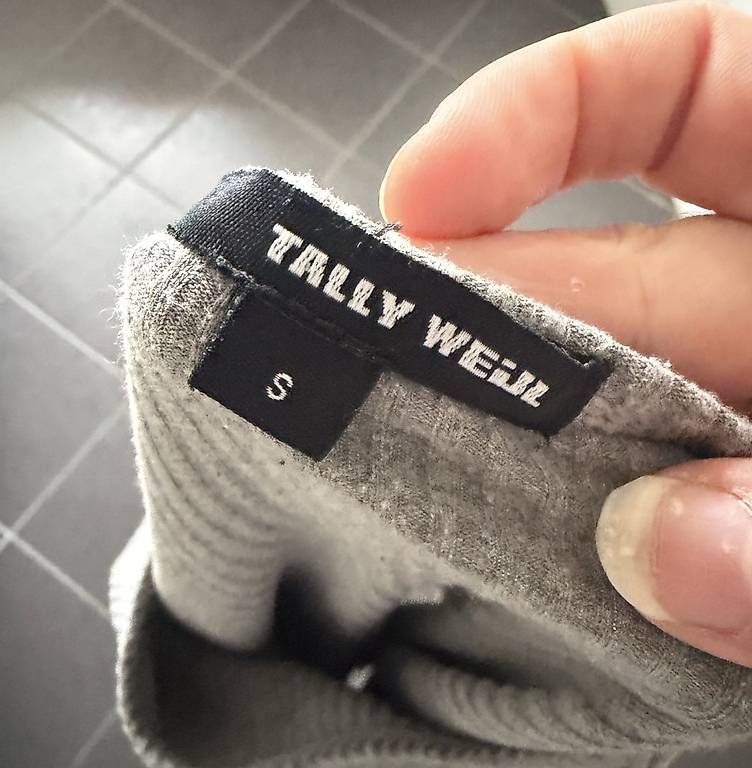 Maglioni & Felpe: GRAUES RIPP-LANGARMSHIRT – Usato da Affeltrangen venduto da janaleiin 2