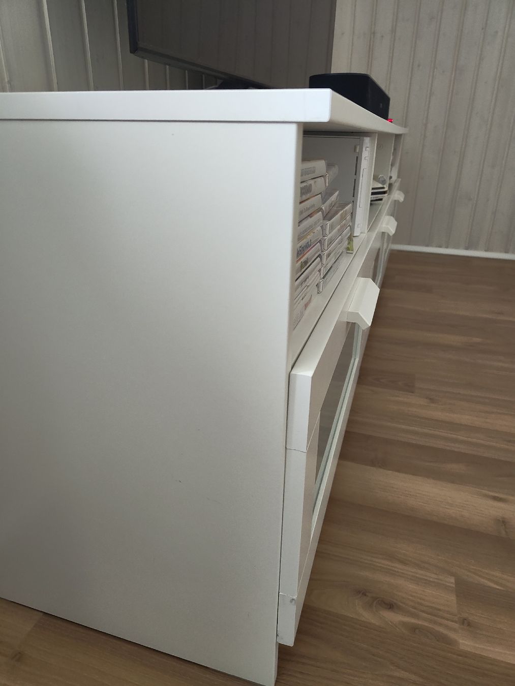 Mobili TV: TV-Möbel, Weiss Leichte Gebrauchsspuren – Usato da Winterthur venduto da Dario4444 3