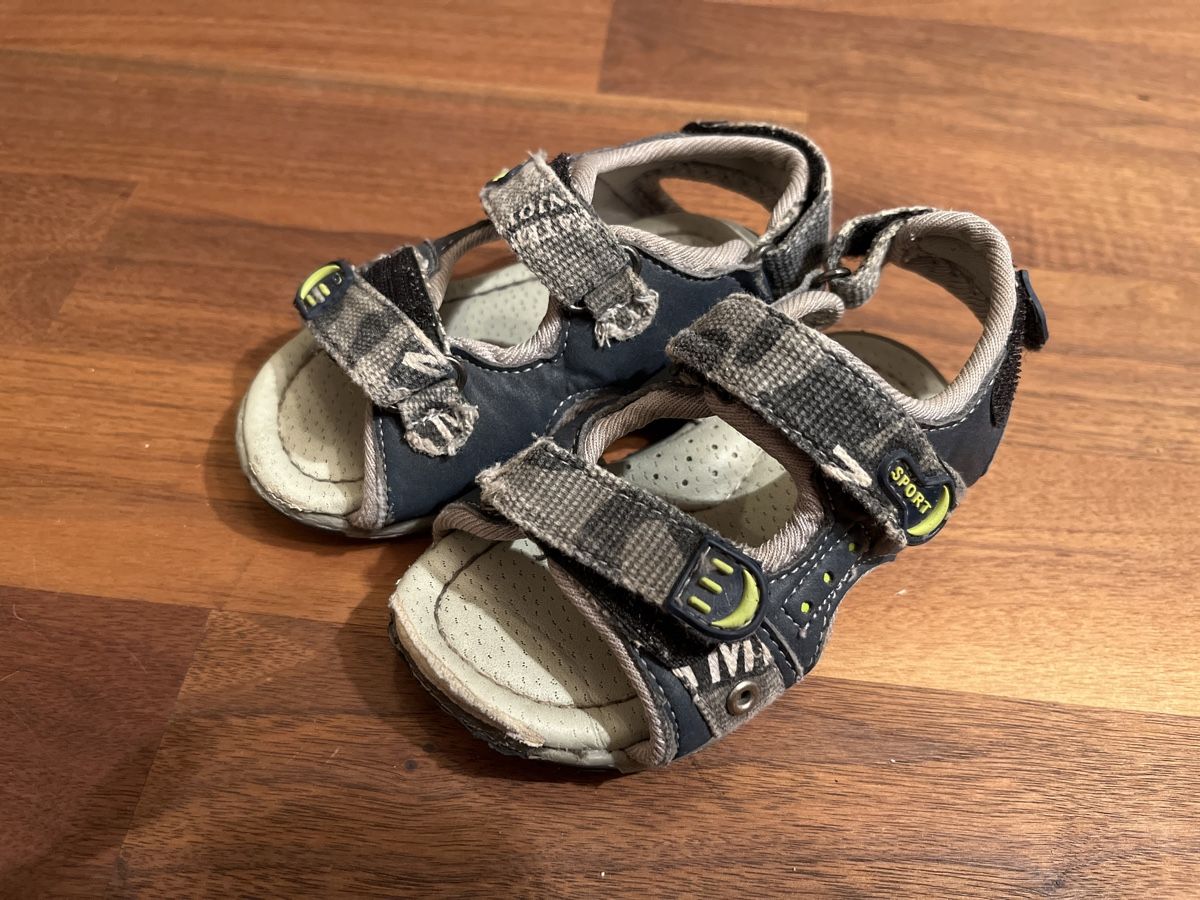 Scarpe per ragazzi: Sandalen 23 – Usato da Andelfingen venduto da estark