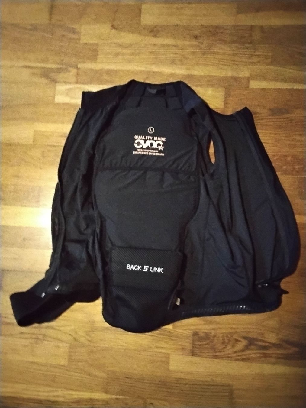 Evoc Protections: EVOC Veste mit Rückenprotektor Gr. L – D'occasion à Lohn-Ammannsegg par analogis 2