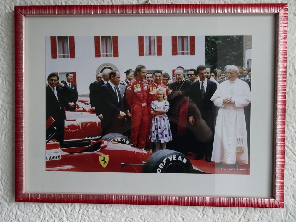 Foto der Segnung für Ferrari F1 durch Papst Johannes Paul II