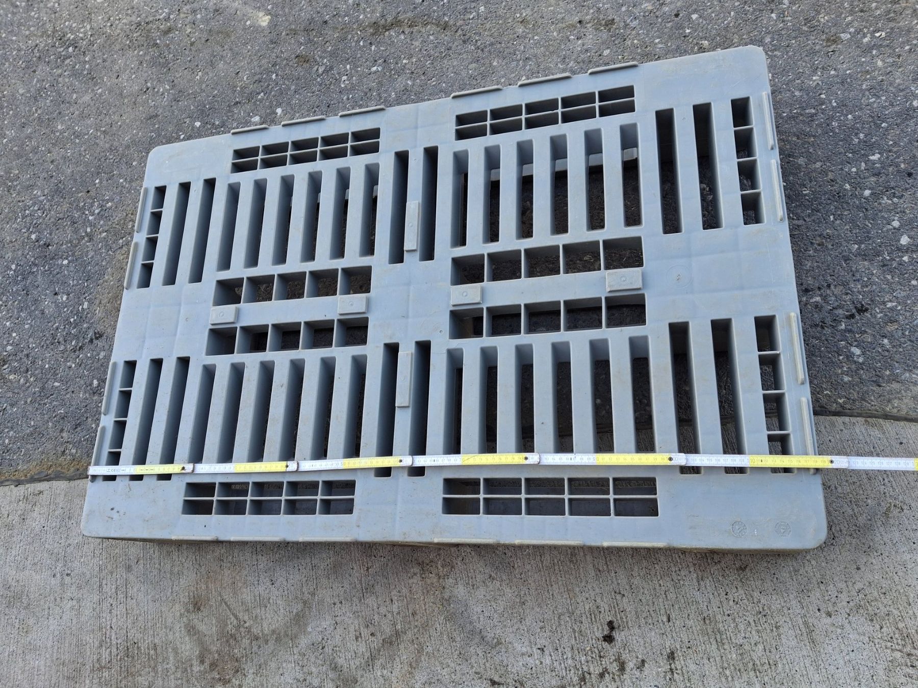 Pallets: Kunstoffpalette – Usato da Siebnen venduto da Grosswis50 5