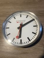 Wanduhr Mondaine SBB Design silber