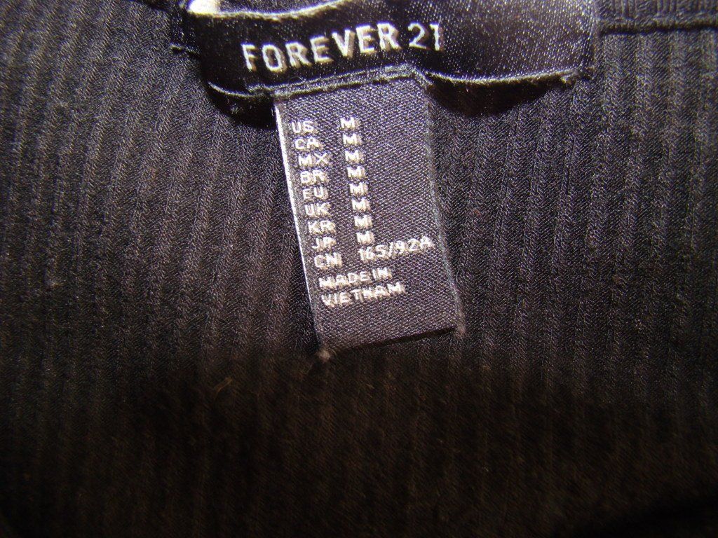 Vestiti: Forever21, robe pull noire – Nuovo (secondo la descrizione) da Lussery-Villars venduto da pousinete02 3