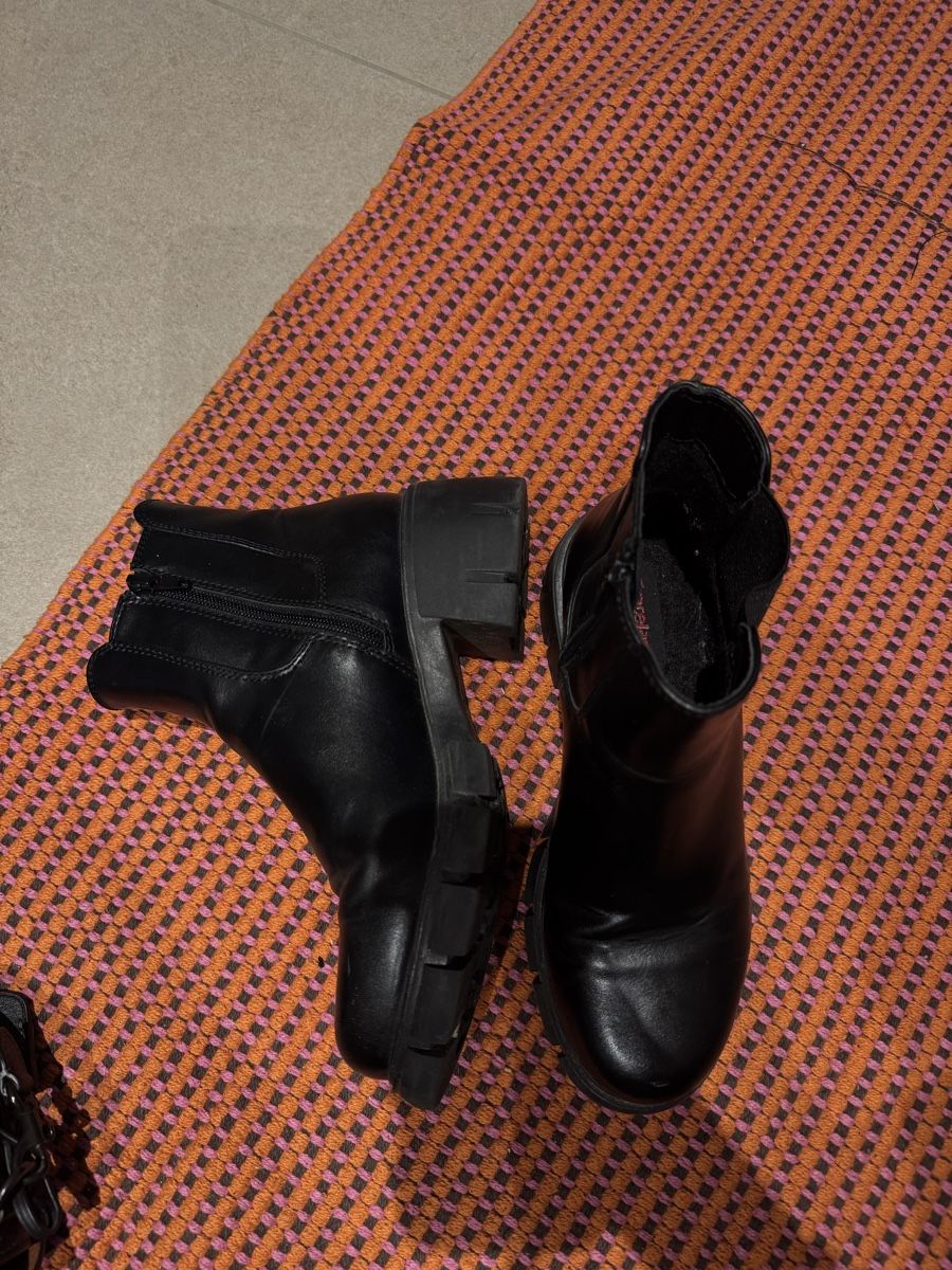 Scarpe da donna: boots black – Usato da Roggwil BE venduto da lffcb 2