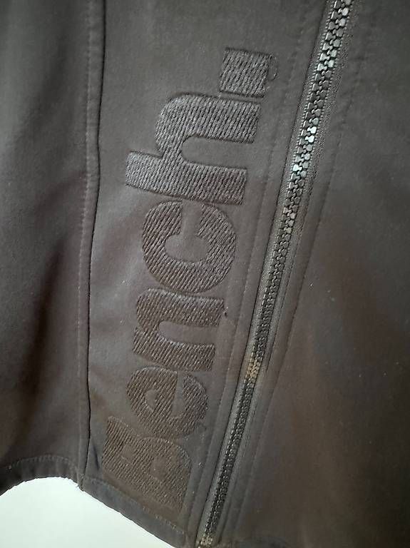 Bench Pulls & Sweat-shirts: Bench Schwarz Strickjacke Gr. S – D'occasion à Basel par liz_kqf6 1