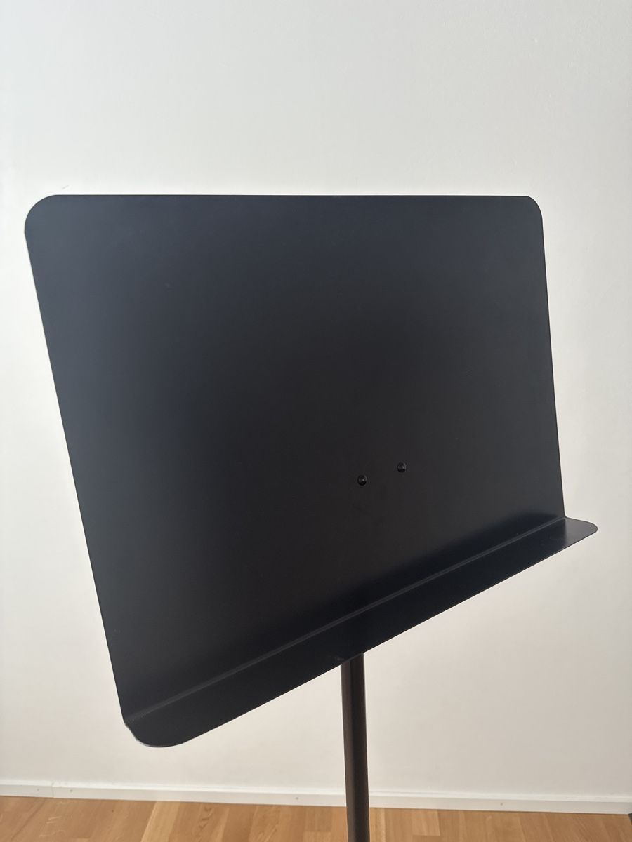 Supporti per strumenti musicali & leggii: Black Music Stand – Usato da Zürich venduto da okarioto 5