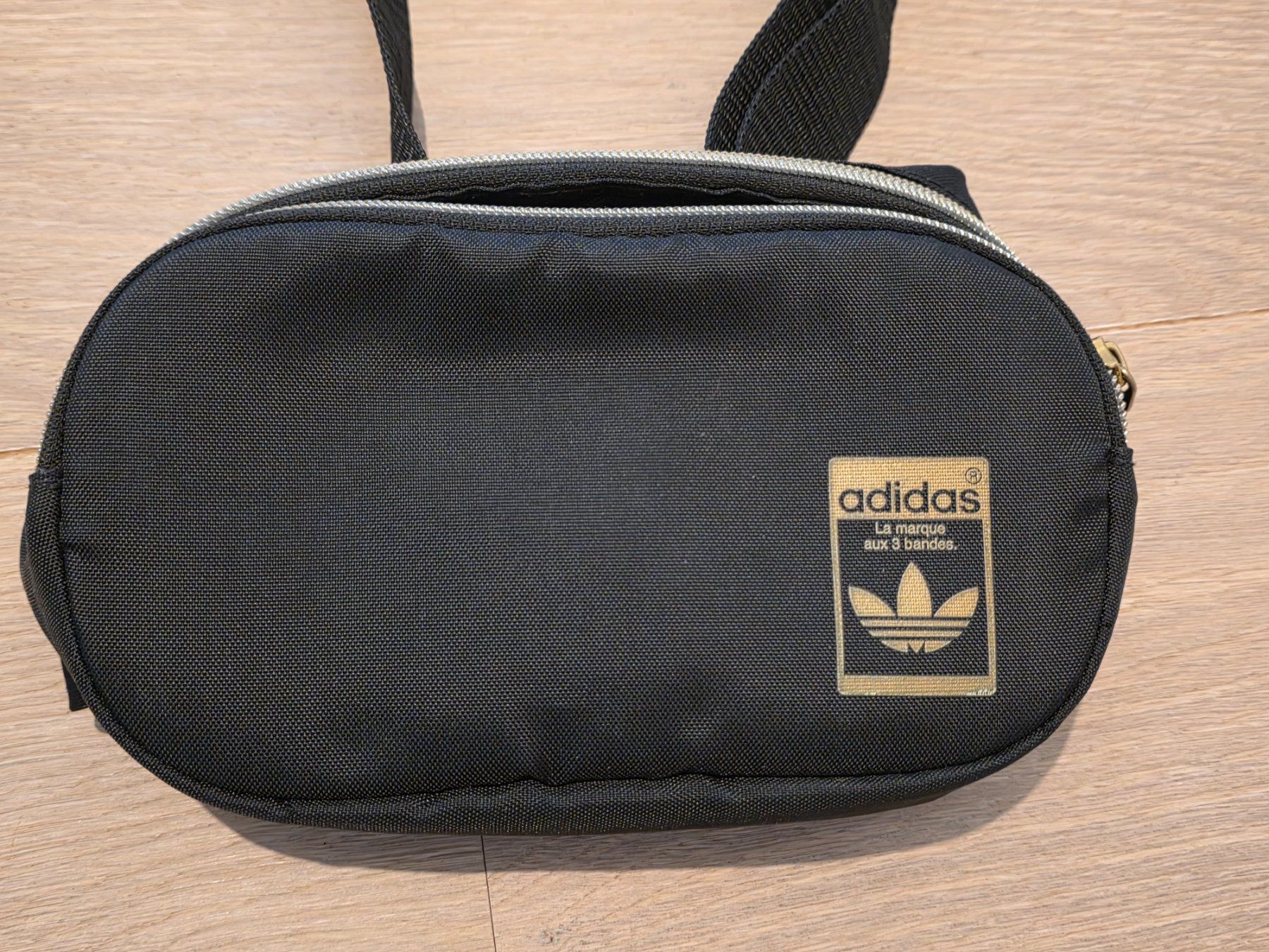 Adidas Borse: Adidas Bauchtasche – Usato da Münsingen venduto da Penelopee