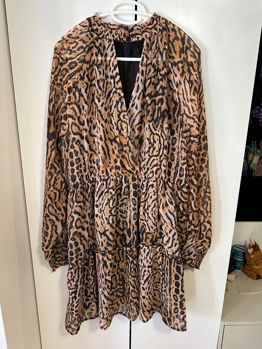 Only Robes: Kleid ONLY Leo-Print Grösse L – D'occasion à Schaan par Hermine2018