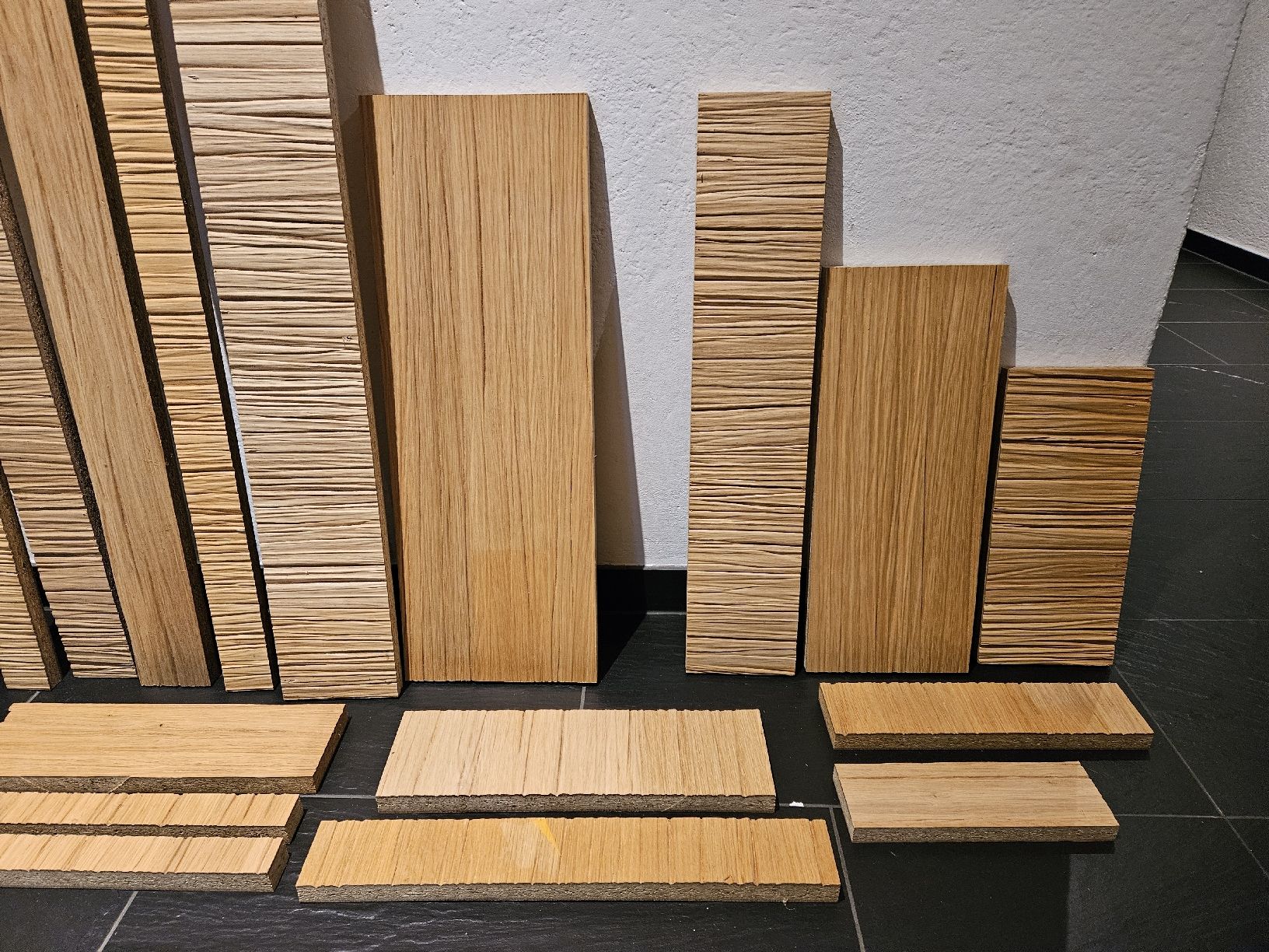 Articoli in legno: 3D Reliefplatten Echtholzfurnier Eiche hell 26 Stk – Nuovo (secondo la descrizione) da Bertschikon Gossau venduto da simla09 3