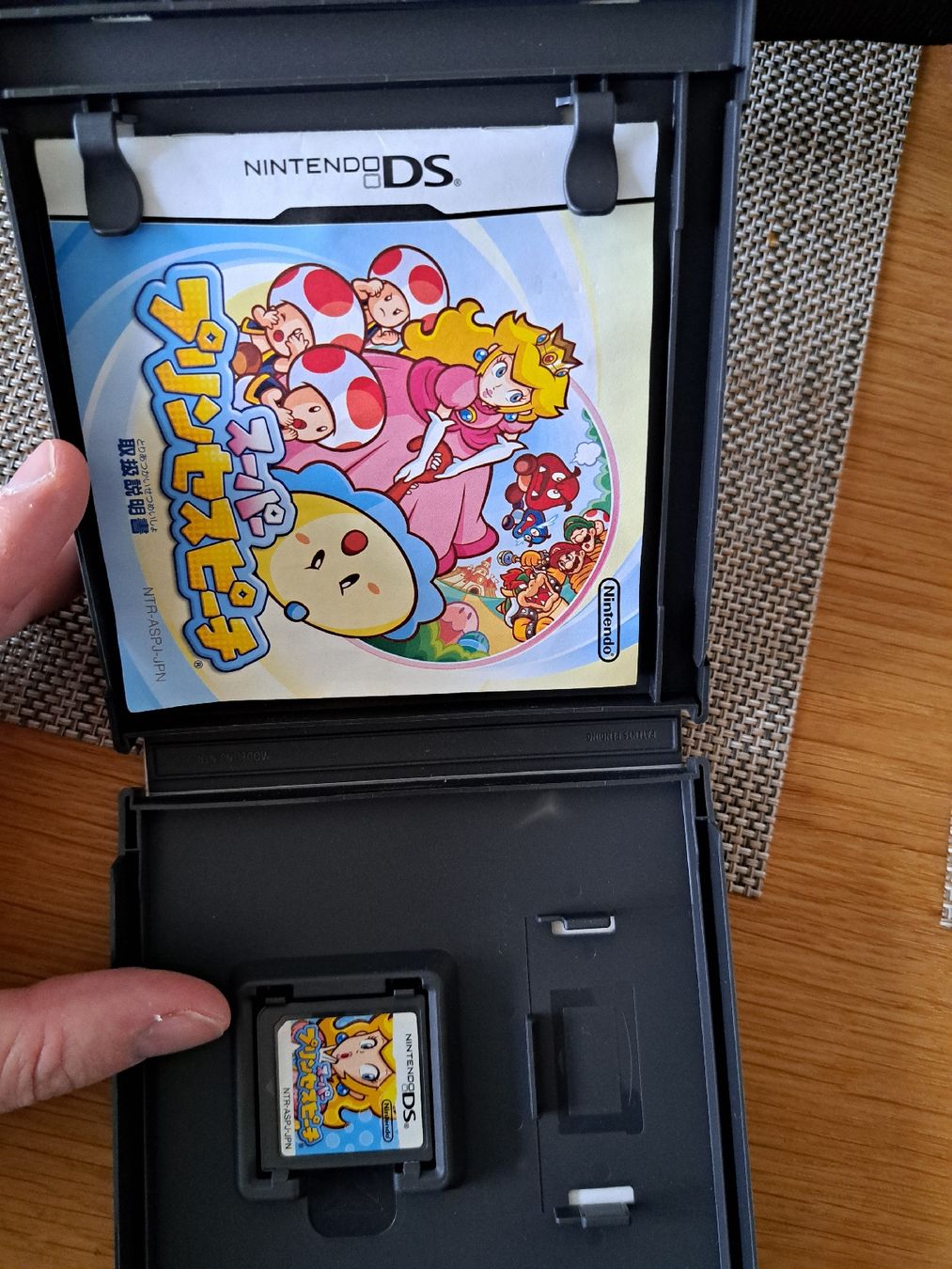 Nintendo Giochi: Super Princess Peach – Usato da Zürich venduto da Mr.Heli 2