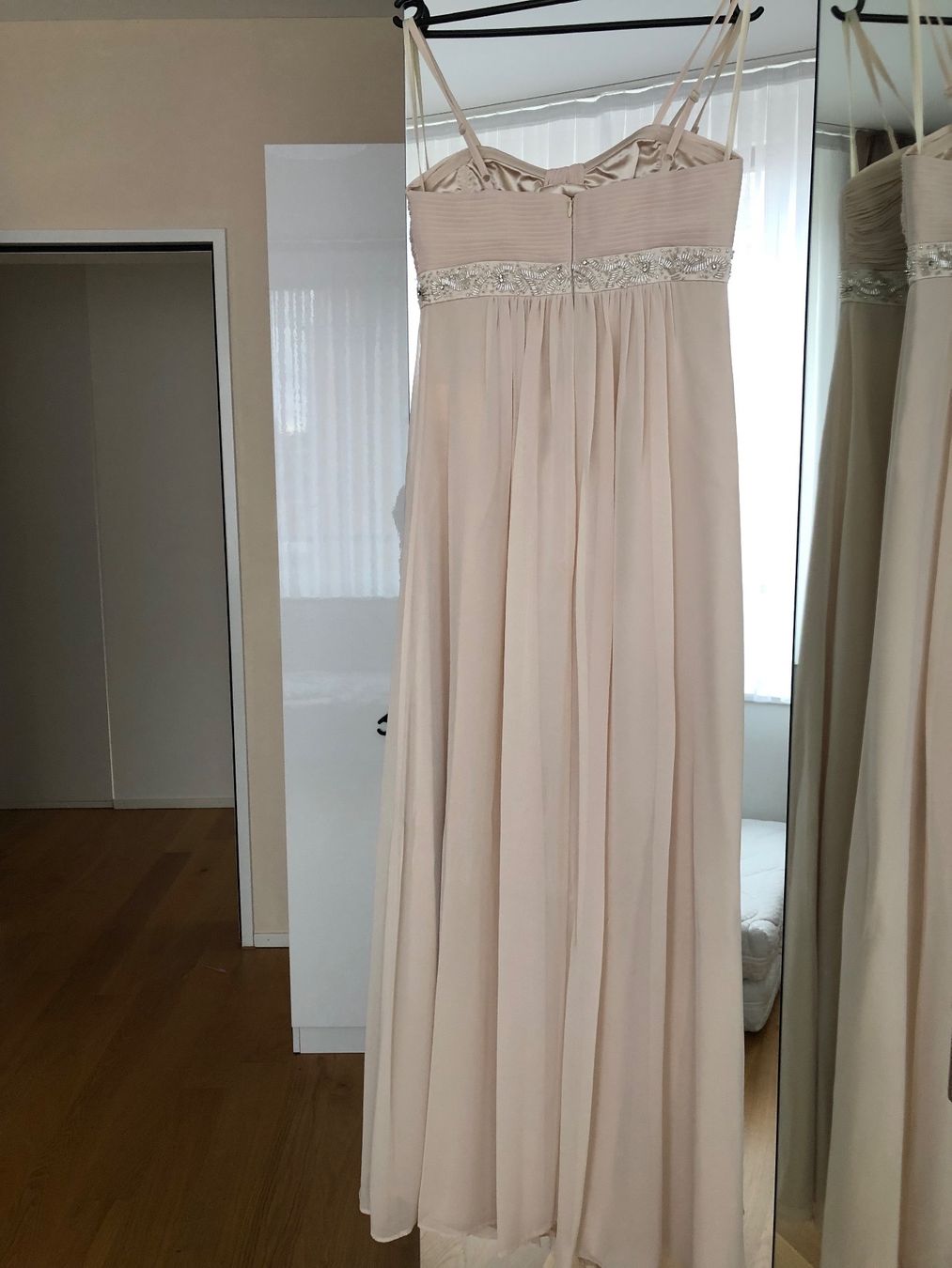 Vestiti: Abendkleid – Nuovo (secondo la descrizione) da Affoltern am Albis venduto da avu_8kpq 1