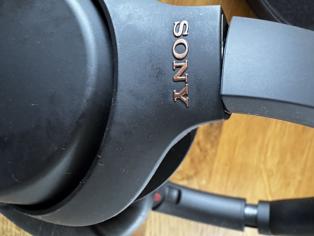 Sony Cuffie: Kopfhörer SONY WH-1000XM4 – Usato da Watt venduto da SwissBlueLine 3