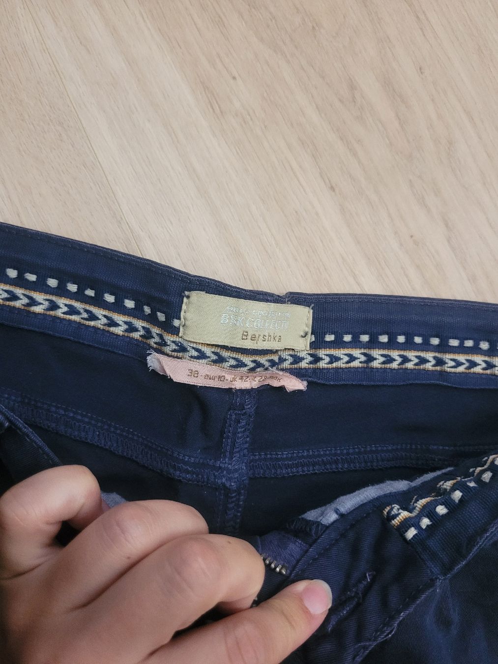 Bershka Pantaloni: Shirts Bershka Gr. 38 – Usato da Lupsingen venduto da sta_wgg5 1
