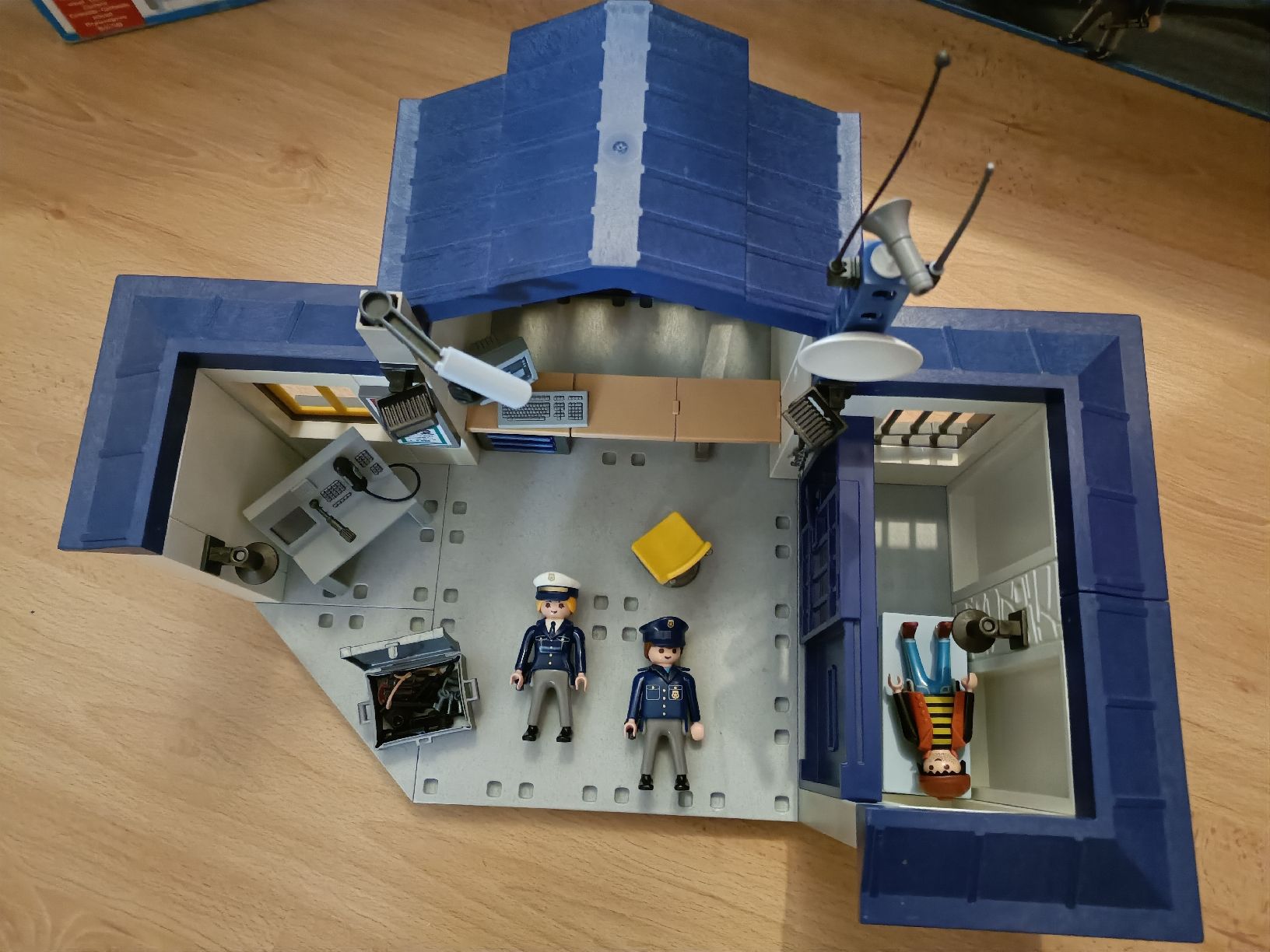 Playmobil Spielzeuge: Playmobil Polizeistation – Gebraucht aus Eggersriet von Rst1401 1
