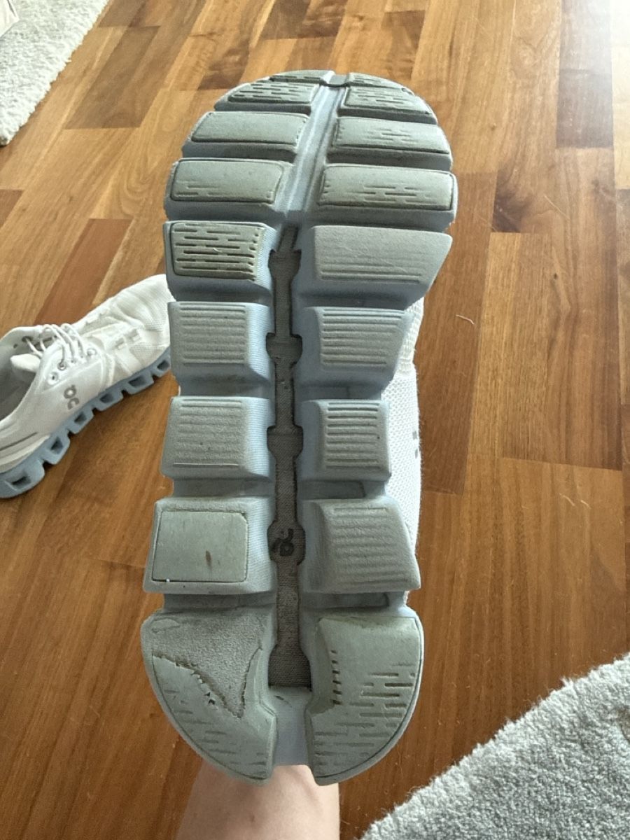 On Chaussures femmes: On Trainers EU39 – D'occasion à Richterswil par lin_d6tp 2
