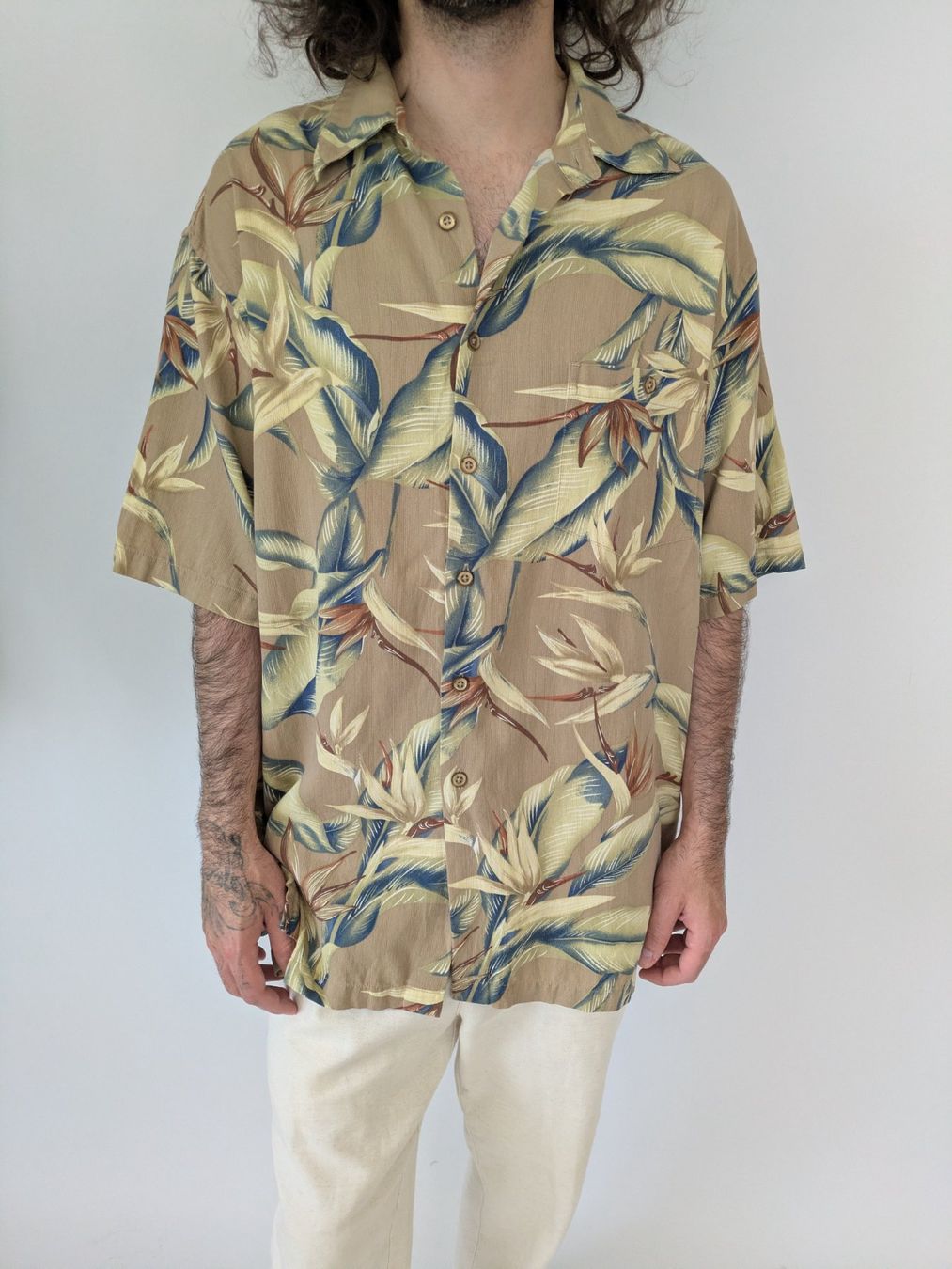 Chemises: Seidenhemd  KONA KAI Grösse L braun gemustert – D'occasion à Rorschach par joh_v2y2