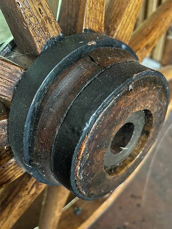 Pneus & Roues: Wagenrad aus Holz – D'occasion à Zweilütschinen par alfredi62 3