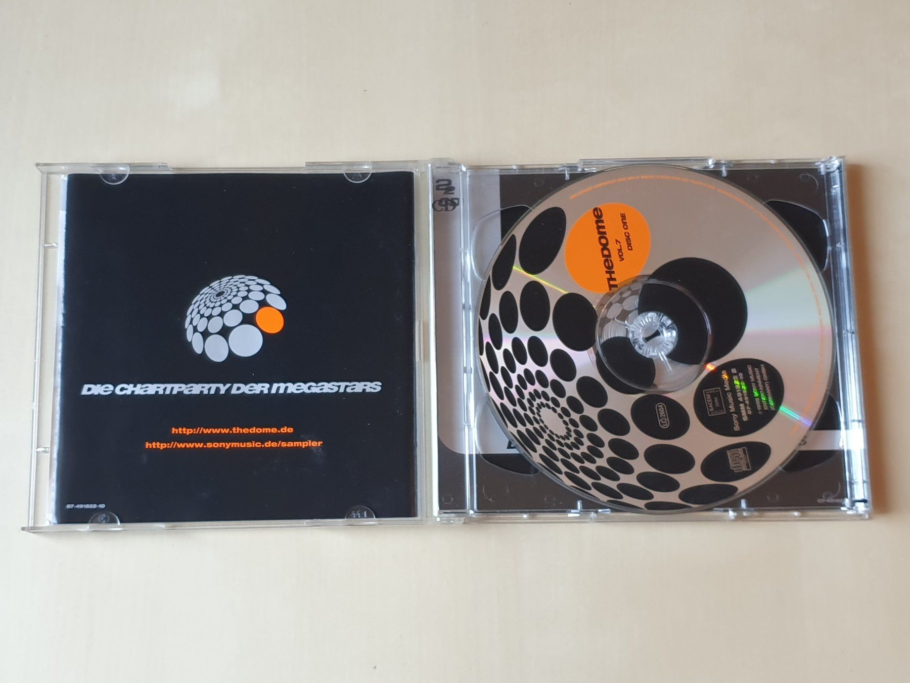 CD: The Dome Vol. 7 – Usato da Stansstad venduto da collectorsshop 2