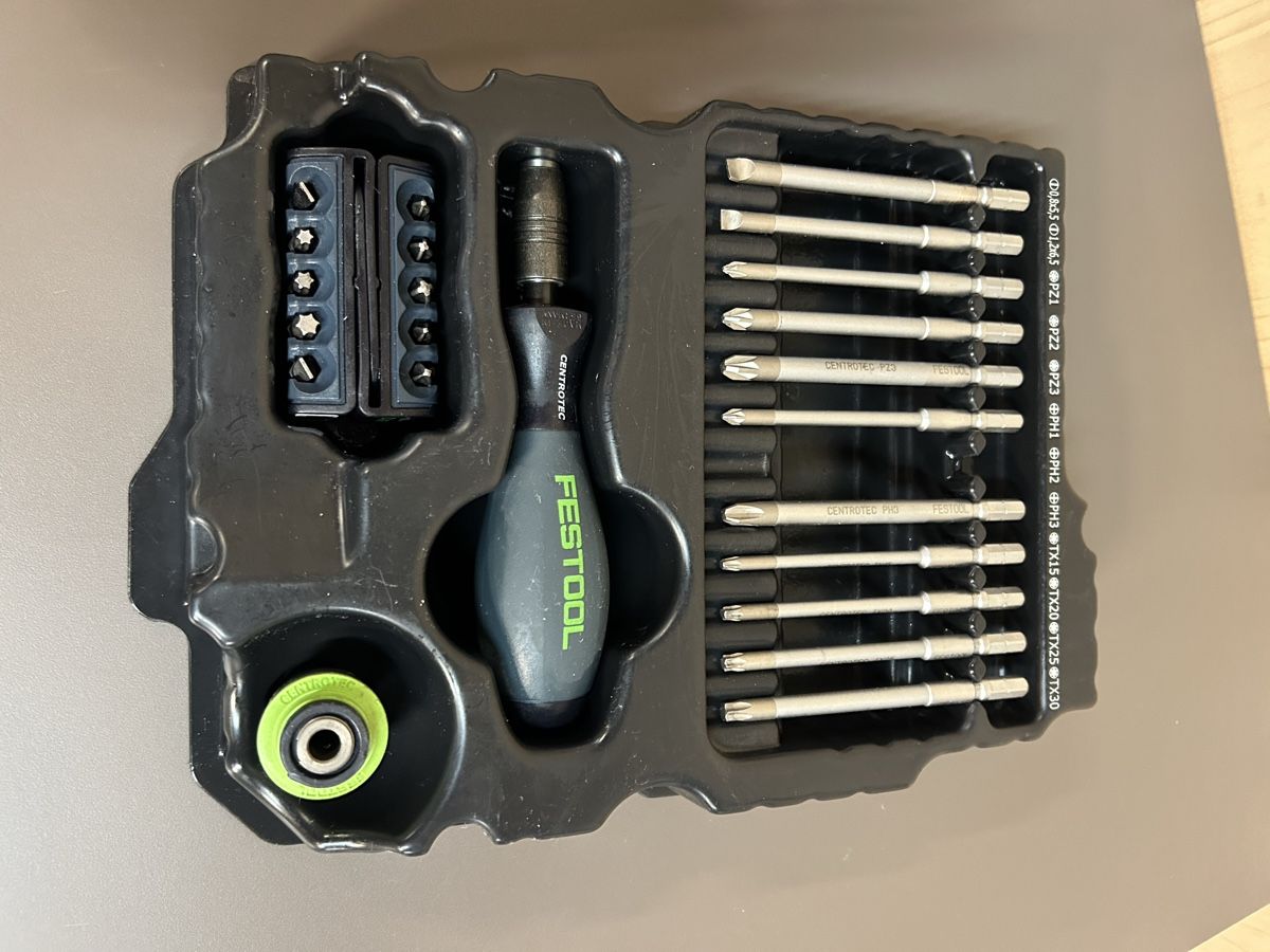 Festool Alle Maschinen: Festool Montagepaket / SYS 1 CE Sort / Systainer Centrotec – Gebraucht aus Elgg von  3