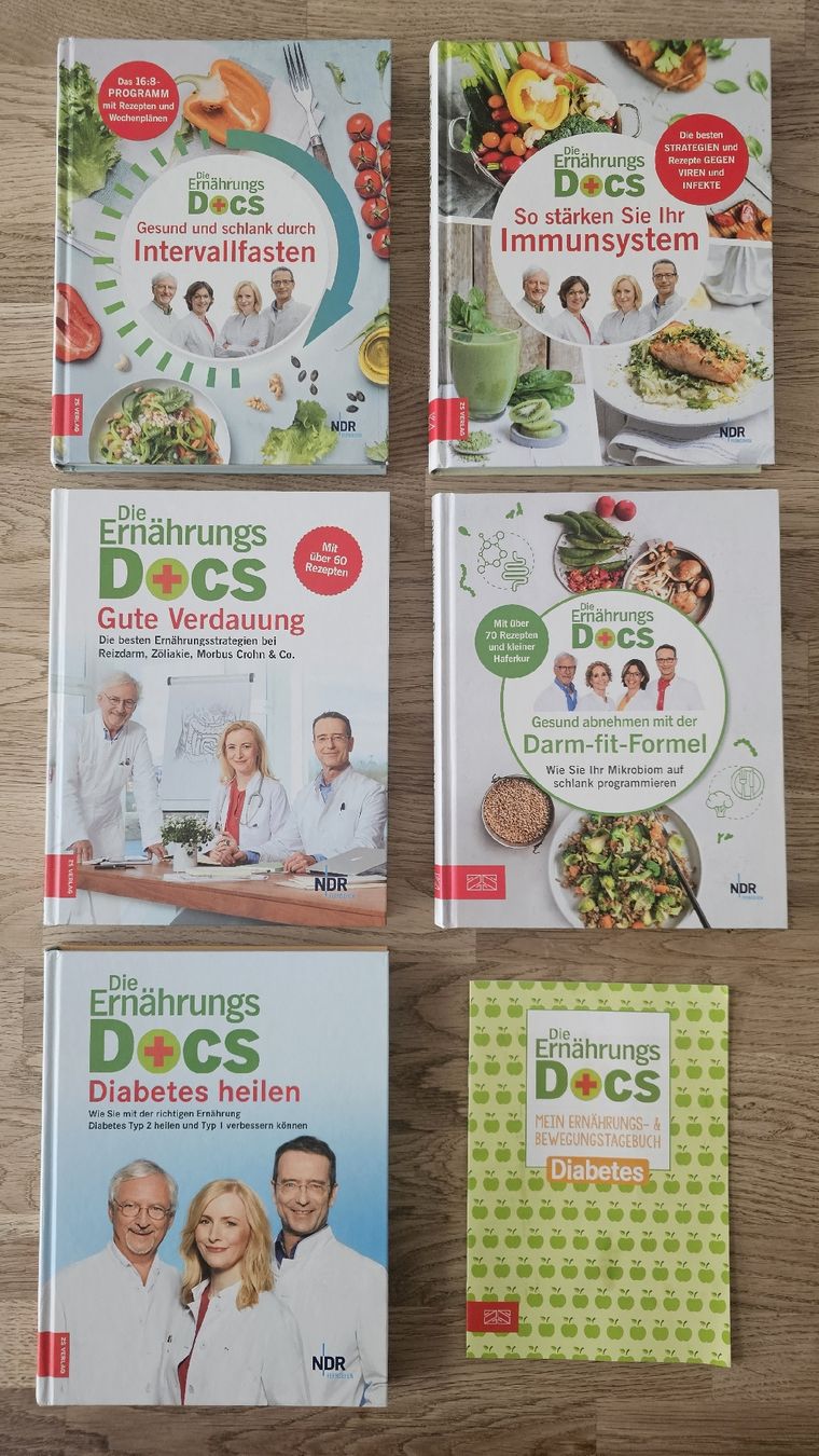 Libri: Die Ernährungs DOCS, 5 Bücher! – Usato da Sugiez venduto da Adi2172