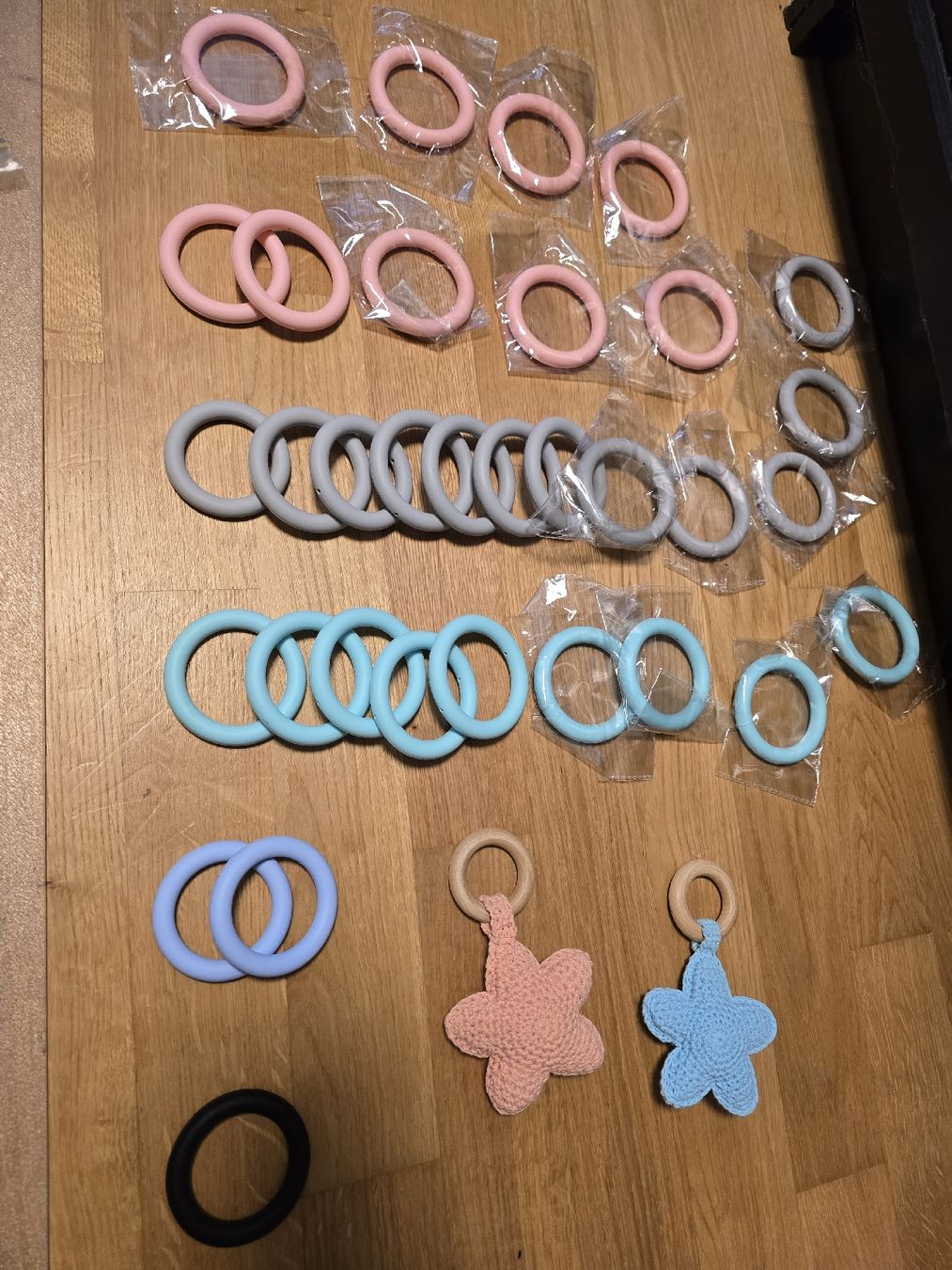 Perlen (unechte): Nuggi- und Beissring- Sillikonperlen – Neu und originalverpackt aus Sulgen von Seven_Speed 7