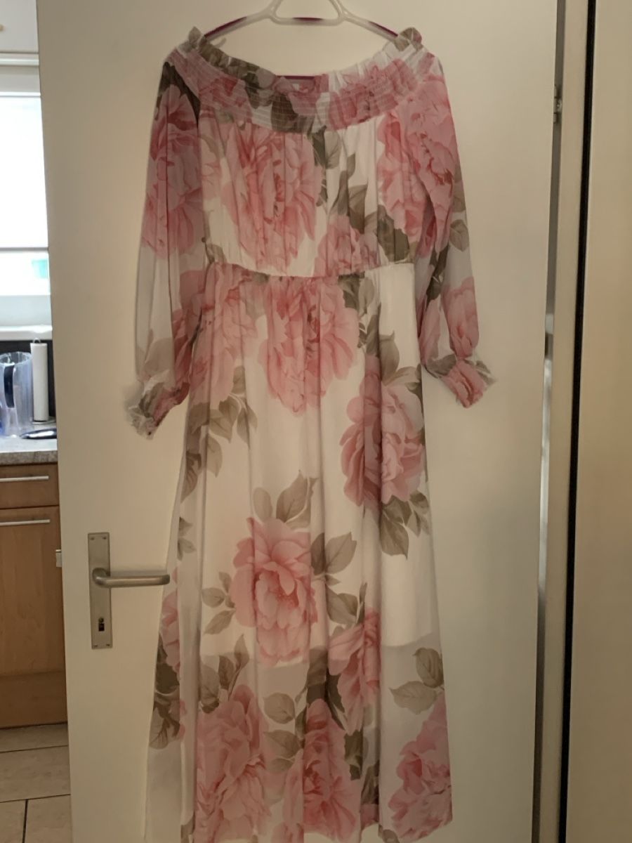 Vestiti: Kleid Blumenmuster Off-Shoulder Grösse S neuwertig – Nuovo (secondo la descrizione) da Unterentfelden venduto da Bigi1966