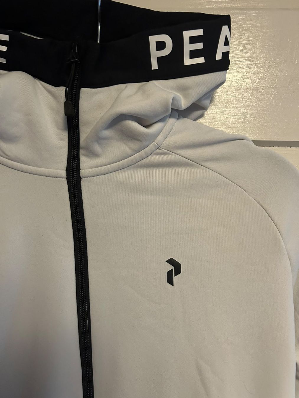 Peak Performance Jacken: Peak Performance Sportjacke – Gebraucht aus Affoltern am Albis von Cmara 1