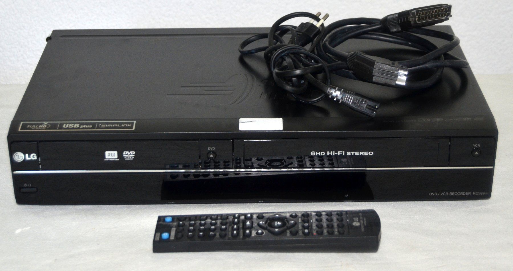 LG Aufnahmegeräte: Combo DVD/ VHS LG RC389H HDMI – Gebraucht aus Collonges von arashee